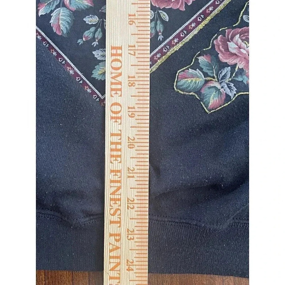 Tultex Sweats Appeals Vtg Black Pullover Rose Floral Size Large Made In USA - Picture 8 of 10